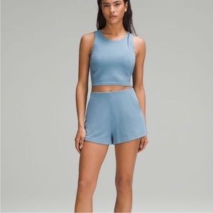 NWT Lululemon Softstreme High-Rise Shorts 2” - size 6 utility blue
